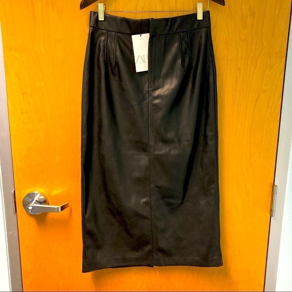 ZARA Sz L Faux Leather Pencil w/ Back Slit Skirt